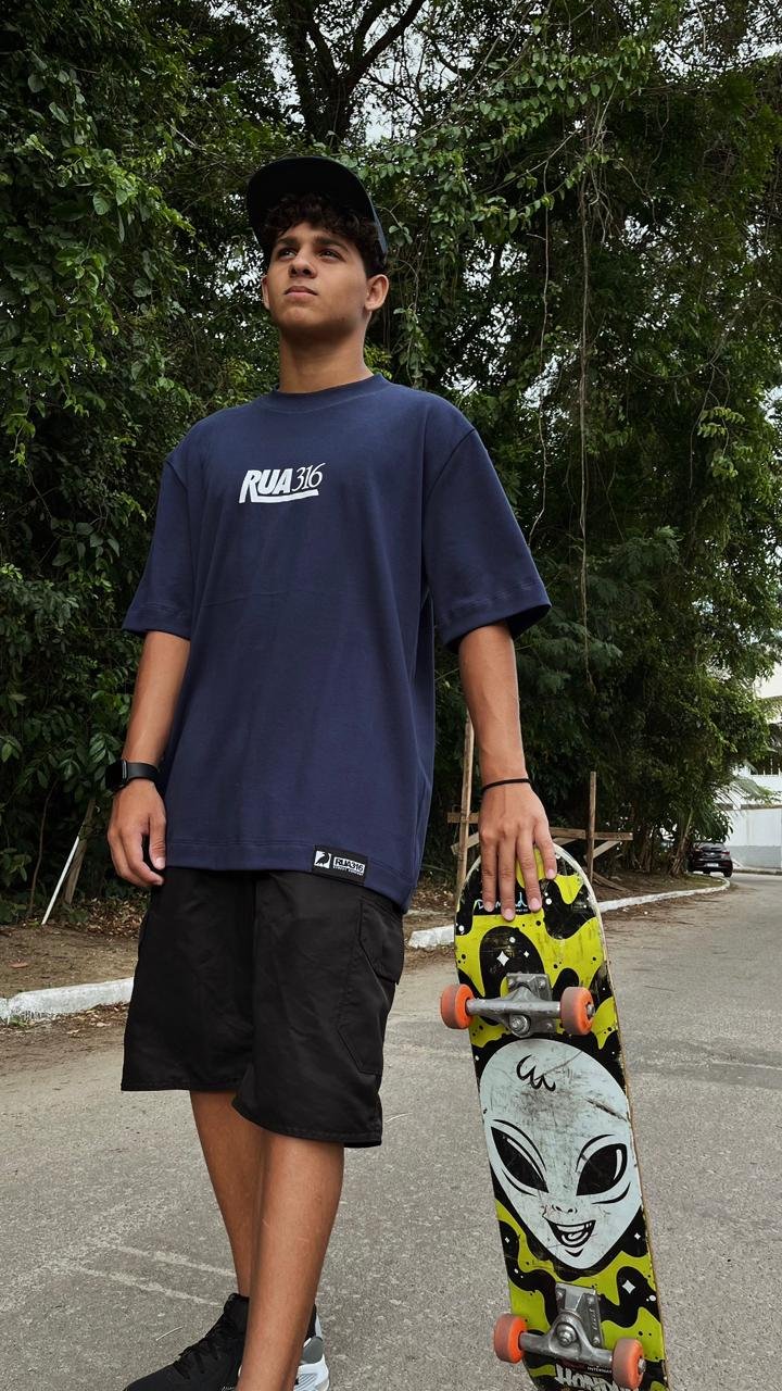 Camiseta Oversized Masculina Rua316 Azul Marinho  – “Bitter as Poison”